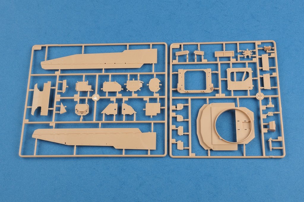 Hobby Boss 83823 Véhicule de combat d&amp;#39;infanterie suédois CV9035 (1/35) – image 9
