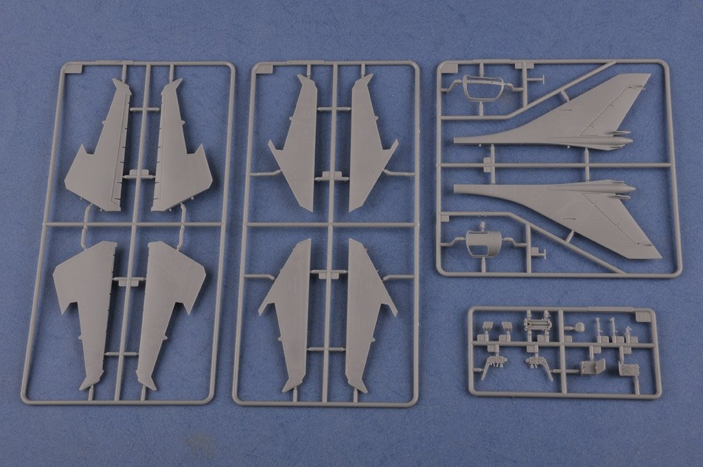 Hobby Boss 81759 Su-17UM3 Fitter-G 1/48 – image 6