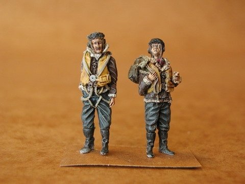 CMK F48058 Pilotes de la RAF avant le vol (2 figurines) 1/48