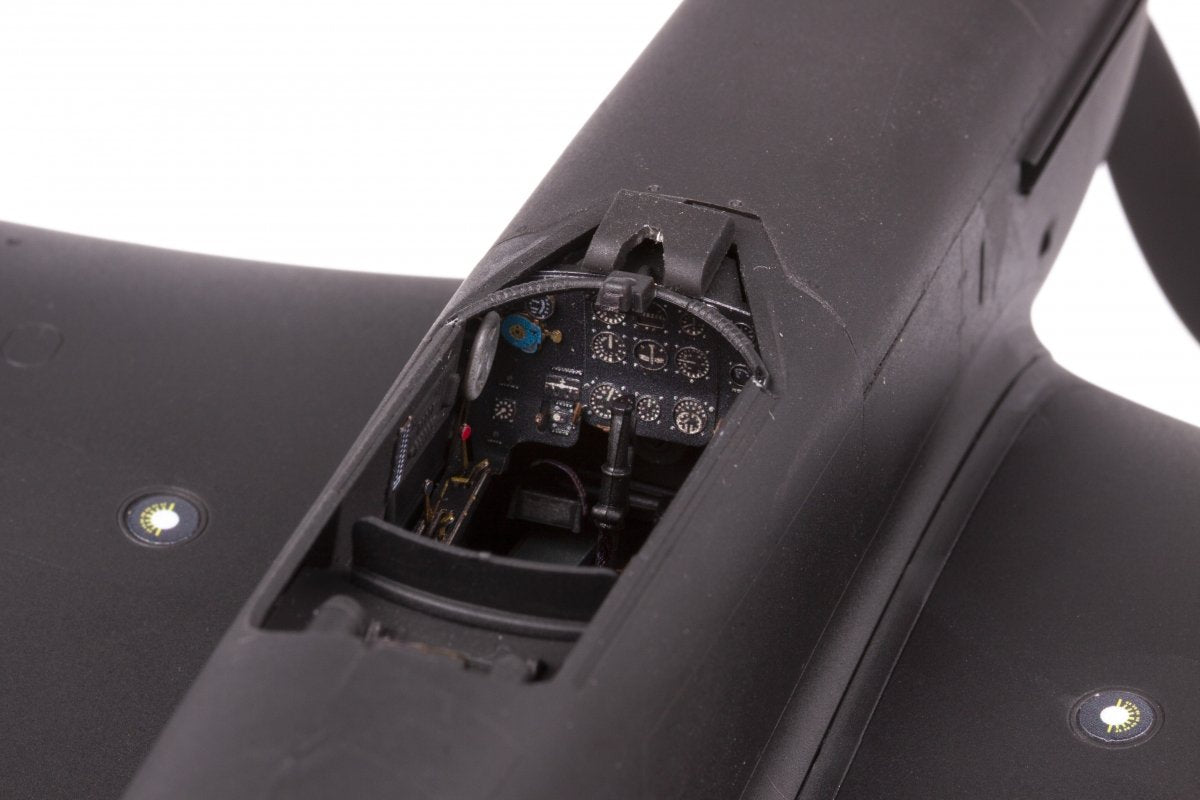 Eduard BIG33144 Yak-9T ICM 1/32  – immagine 11