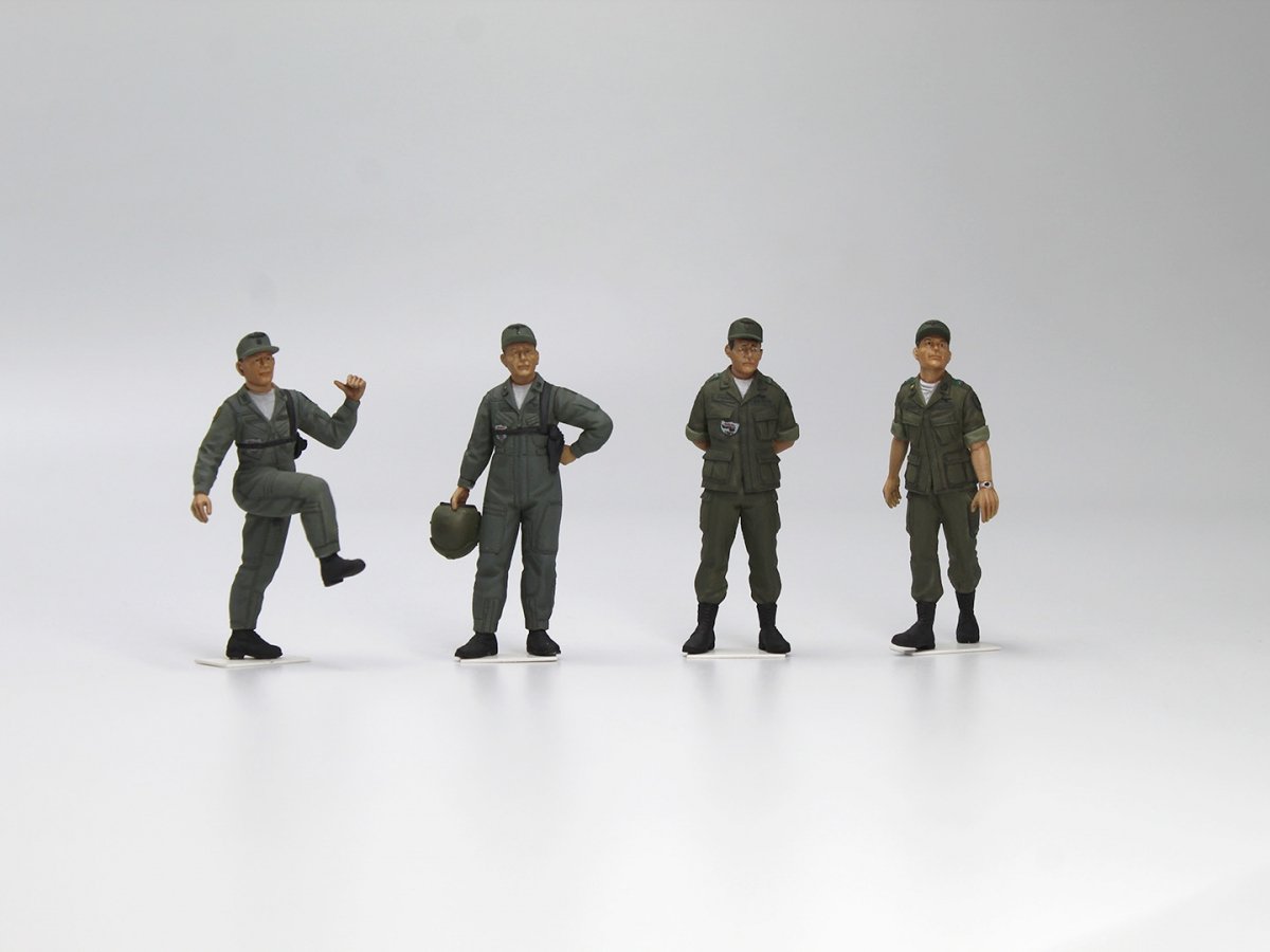 ICM 53101 Pilotes d&amp;#39;hélicoptères américains (années 1960-1970) 1/35  – immagine 13