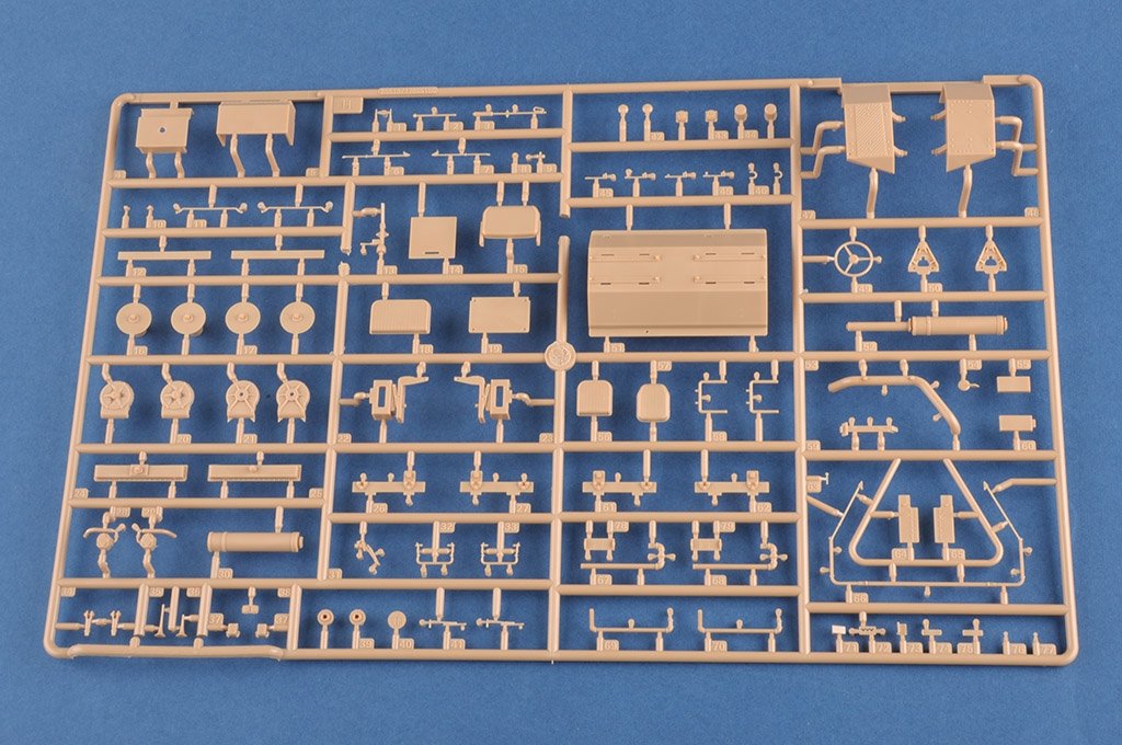 Hobby Boss 85524 M911 C-HET avec remorque Talbert 64T ​​1/35 – immagine 9