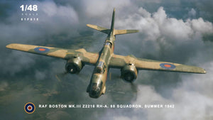 Maquette HK Models 01F015 DB-7B Boston III 1/48 – image 2
