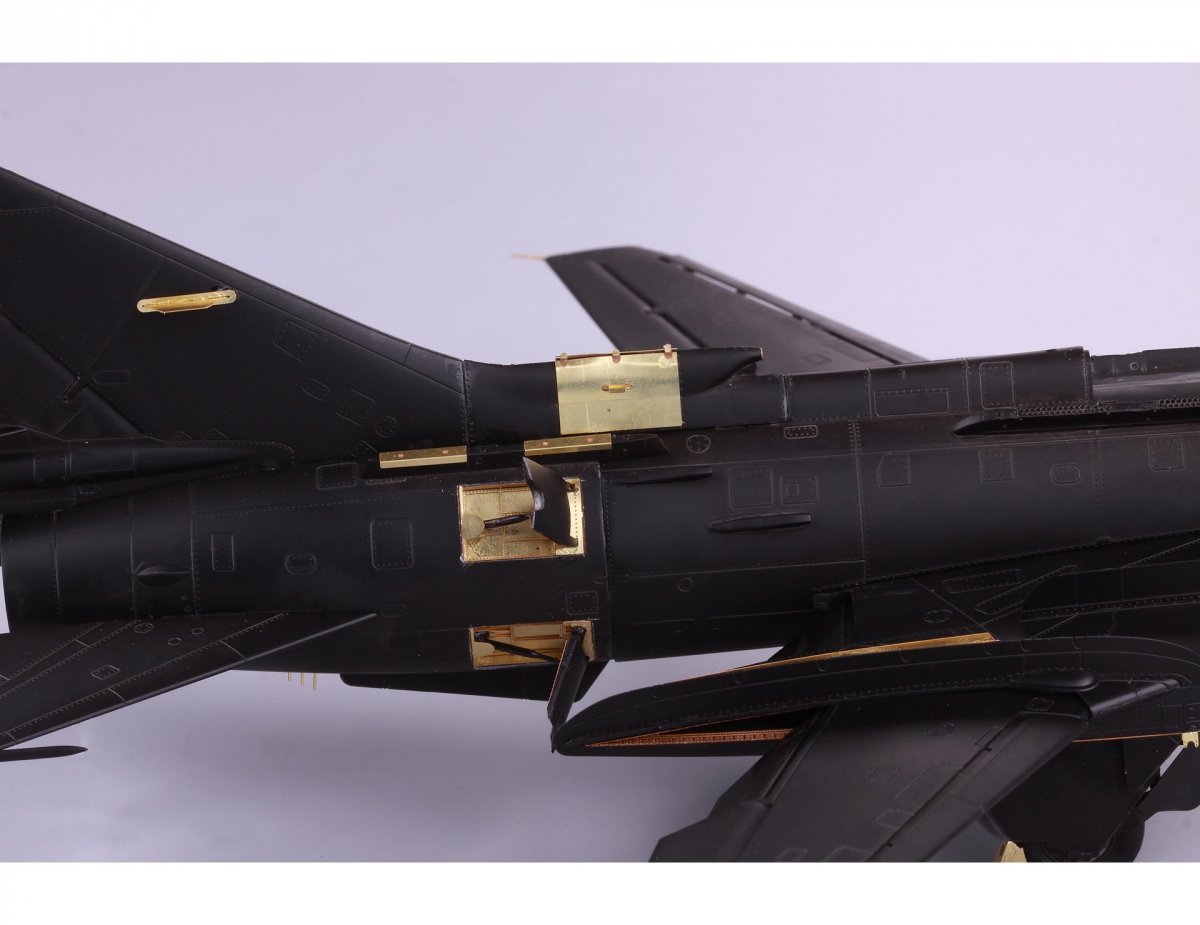 Eduard 48924 Su-17 M3/M4 freins à air KITTY HAWK 1/48 – image 3