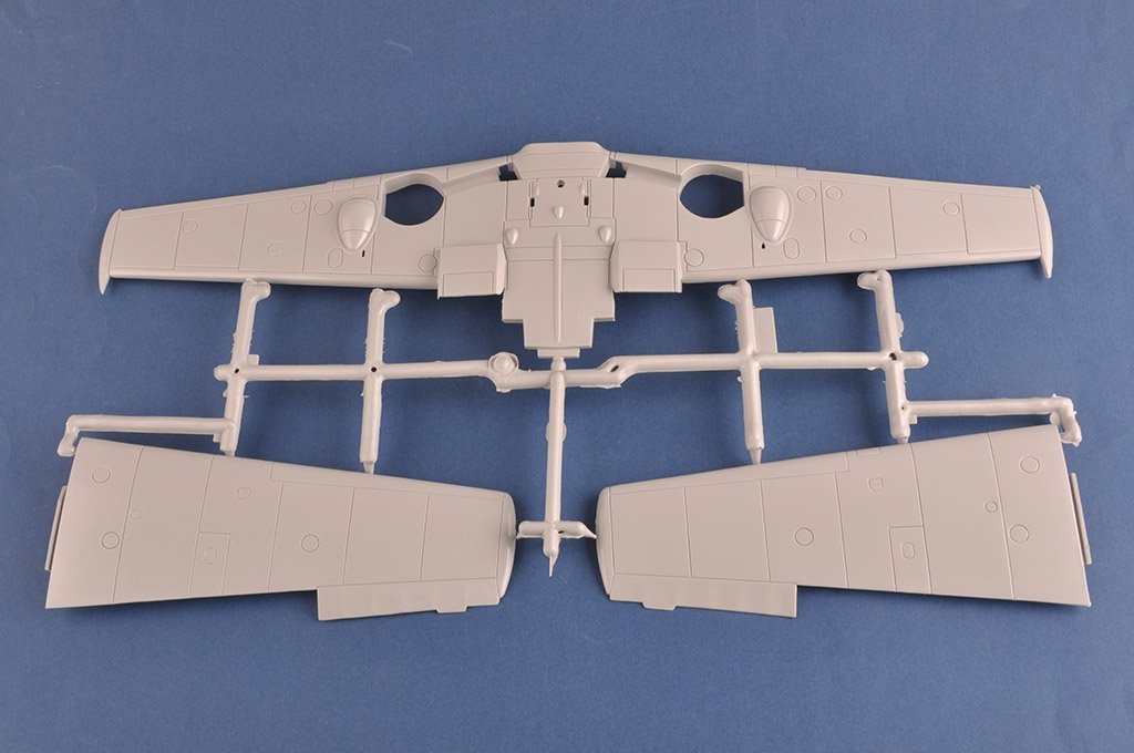 Hobby Boss 81809 Messerschmitt Bf109E Septembre 1940 1/18 – immagine 5