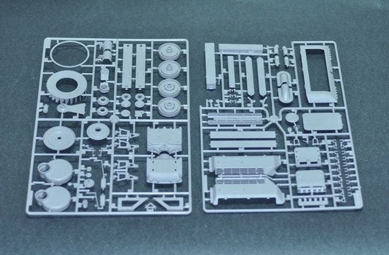 Trumpeter 00915 SU-100 SPG 1/16 – immagine 7