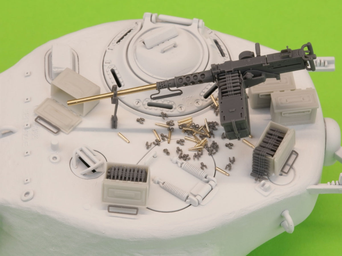 Maquette Master GM-35-063 Browning M2HB calibre .50 (12,7 mm) - mitrailleuse montée sur char - Seconde Guerre mondiale (berceau M23 ancien avec râtelier à munitions ancien) 1/35 – image 11