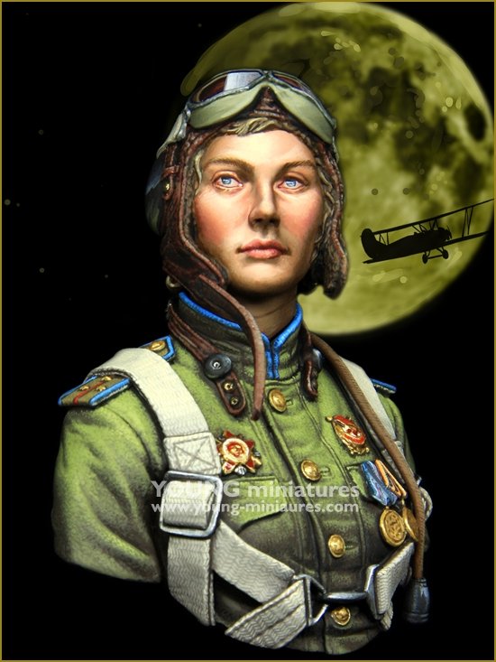 Young Miniatures YM1878 SORCIÈRES DE LA NUIT Régiment de bombardiers de nuit soviétiques Seconde Guerre mondiale 1/10