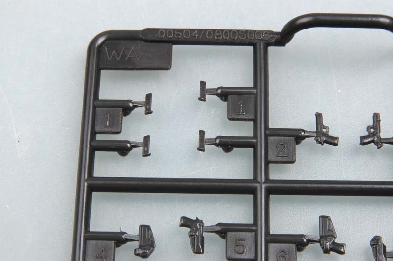 Trumpeter 00504 M9 World Pistol Selections 1/35 – imagen 5