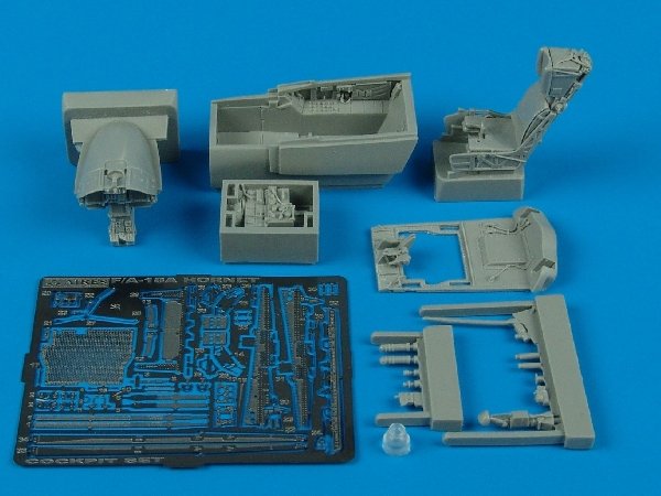 Ensemble cockpit Aires 4371 F/A-18A Hornet 1/48 Hobby boss