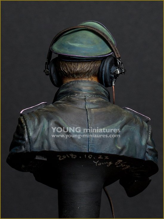 Young Miniatures YM1876 SS Panzer Commander Normandie 1944 1/10 – image 6