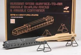 Présentoirs et conteneurs pour missiles sol-air Meng modèle SPS-063 9M38, échelle 1/35