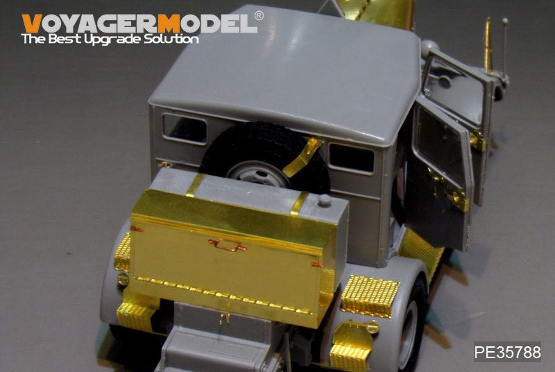 Maquette Voyager PE35788 Voiture militaire Hanomag SS100 de la Seconde Guerre mondiale pour TAKOM 2068 et 2110, échelle 1/35 – image 4