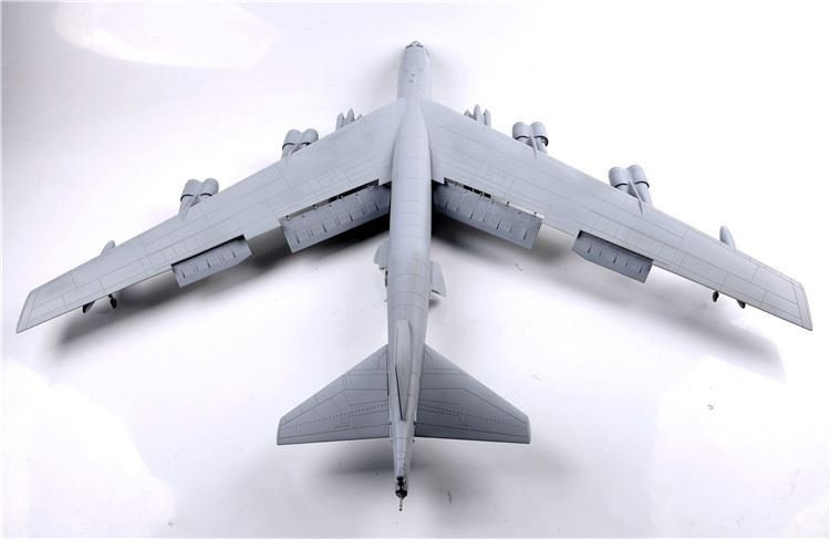Modelcollect UA72200 B-52H US Stratofortress Bombardier stratégique 1/72 – imagen 4