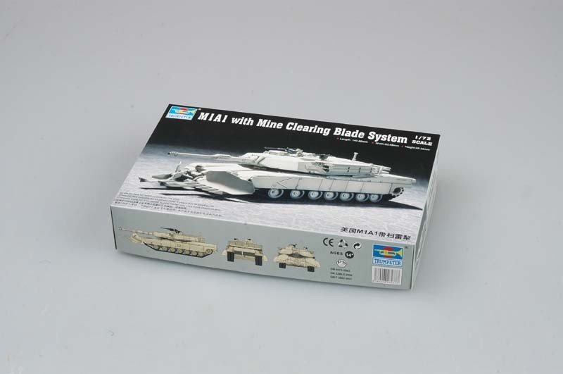Trumpeter 07277 M1A1 avec système de lame de déminage (1/72) – image 2