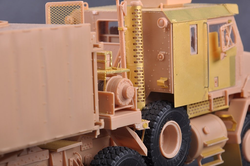 Camion armé Hobby Boss 85525 M1070 au 1/35 – image 24