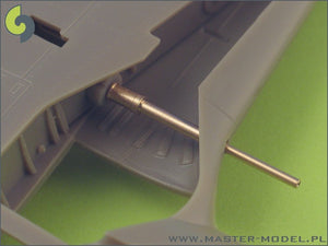 Ensemble d&amp;#39;armement Master AM-48-017 Fw 190 A2 - A5 (embouts de canon MG 17, canons MG FF, canons MG 151 dans des carénages) et tube Pitot (1/48) – image 2