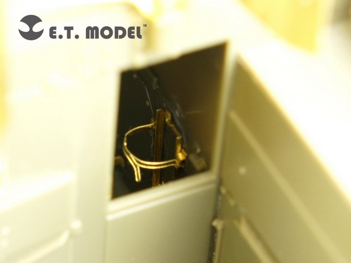 ET Modèle E35-121 US Water Buffalo LVT-4 (Version initiale) (Pour AFV 35205) (1/35) – image 4