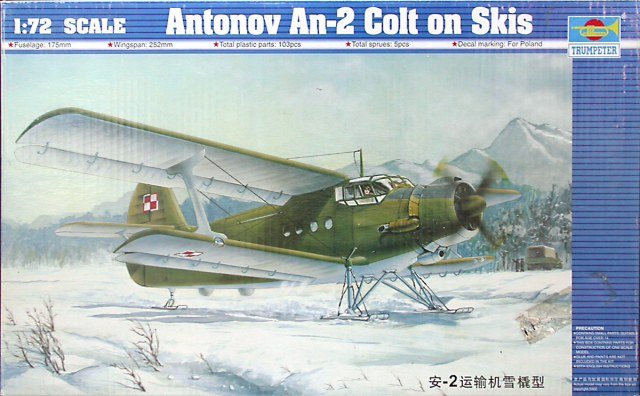 Trumpeter 01607 Antonov An-2 Colt sur skis (1/72)