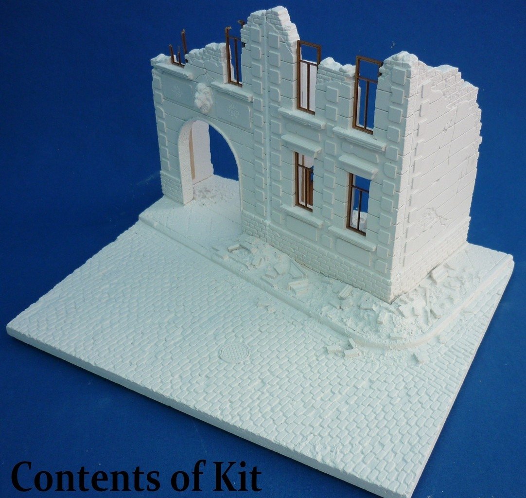 RT-Diorama 35222 Socle de diorama : « Rue bombardée » 1/35 – image 2