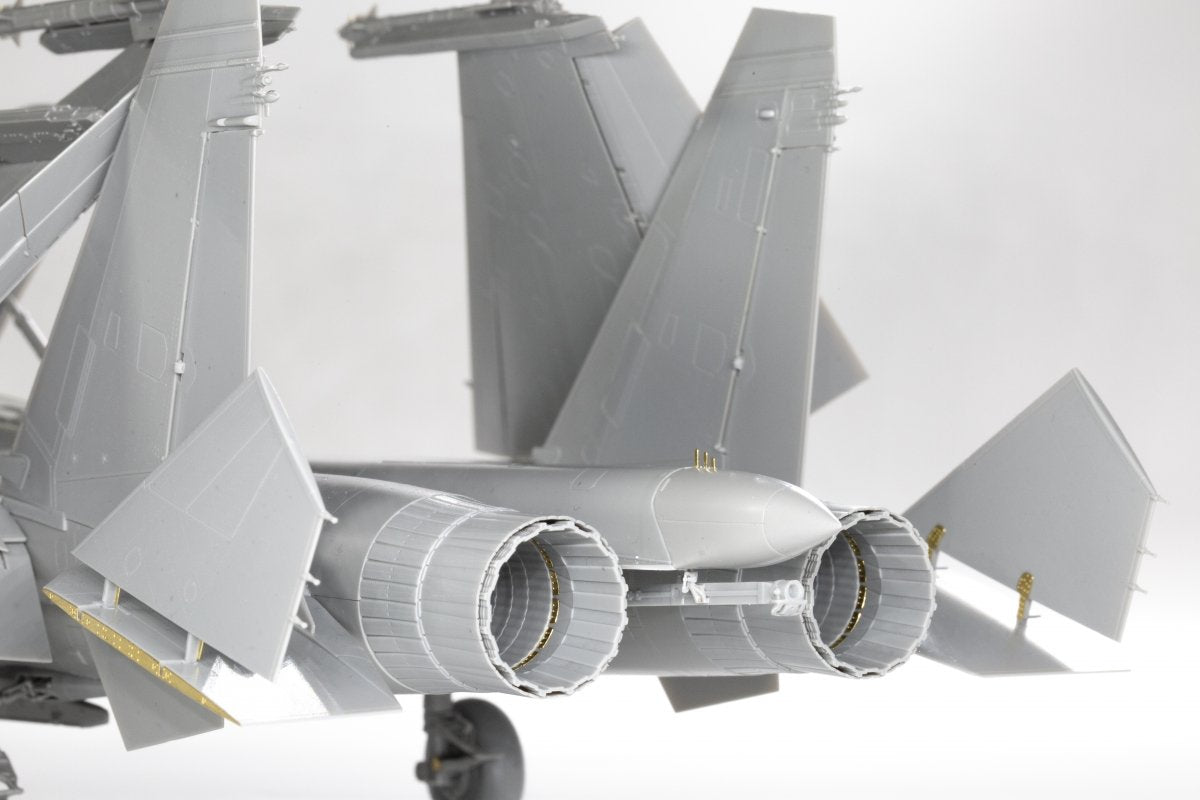 MiniBase 8001 SU-33 Flanker-D 1/48 – immagine 18