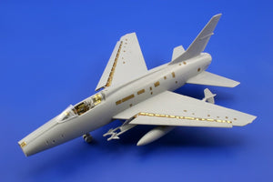 Eduard 73363 F-100C SA 1/72 TRUMPETER – image 2