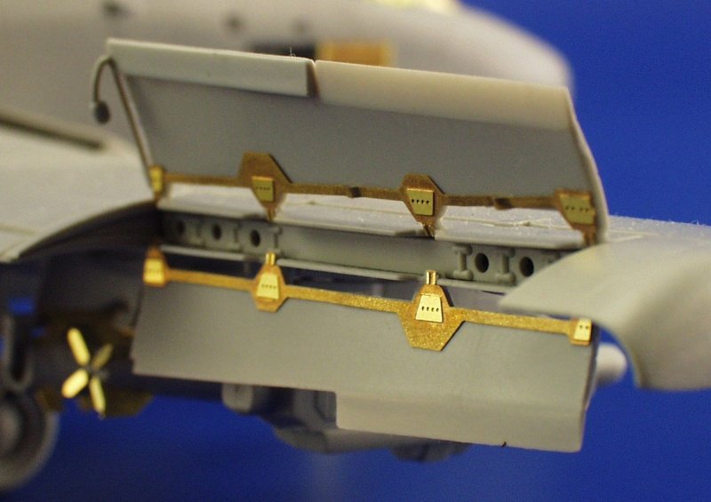 Eduard 73232 A-10 1/72 ITALERI, REVELL – image 11