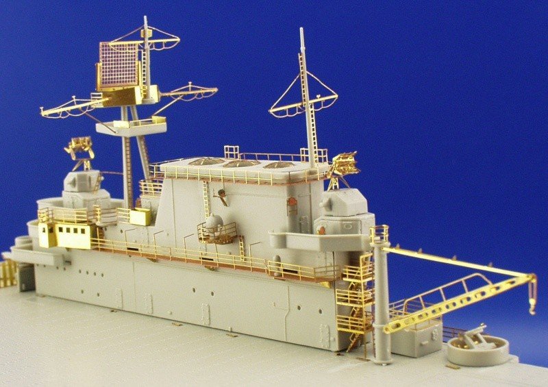 Eduard 53005 Porte-avions américain Hornet 1/350 Trumpeter – image 8