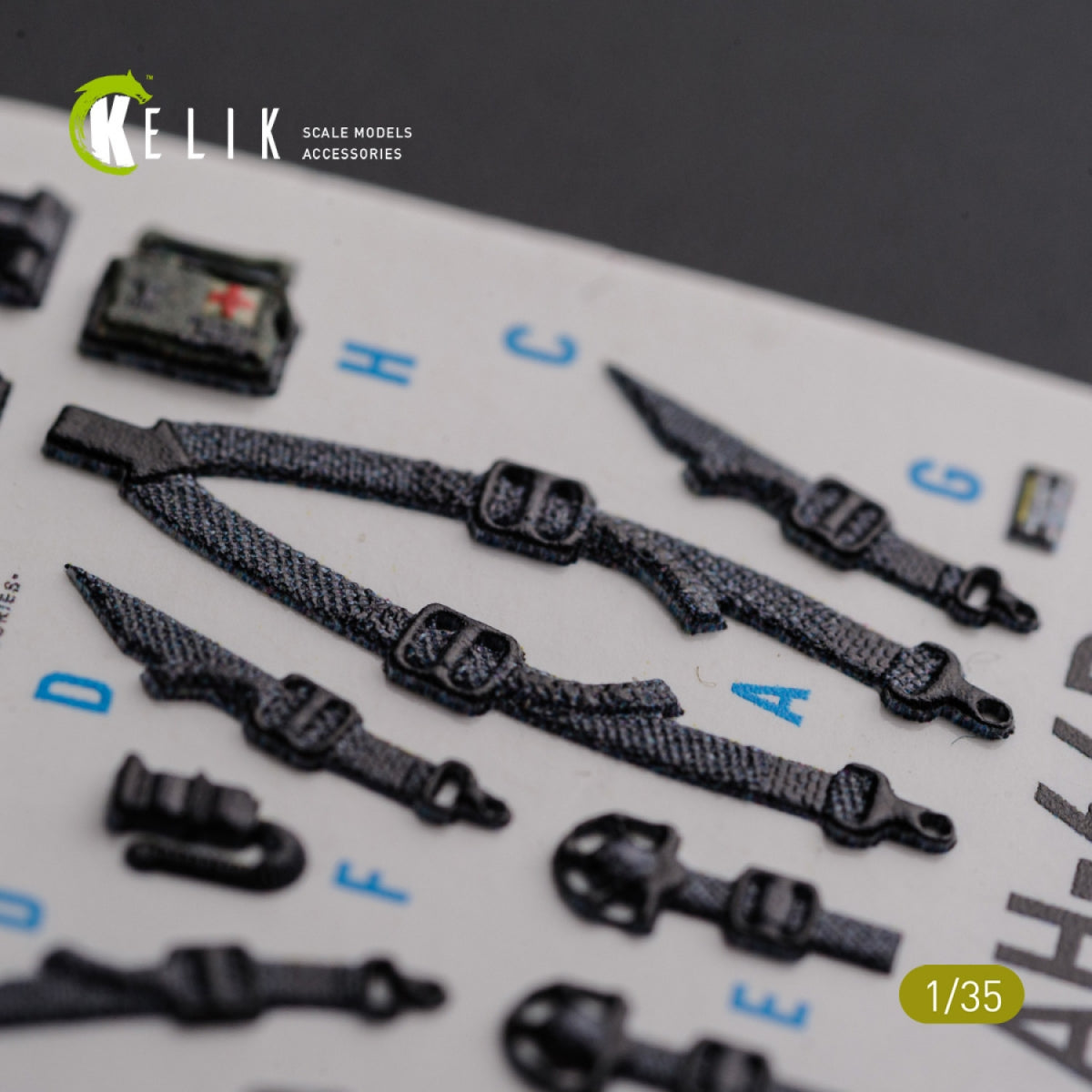 Décalcomanies 3D pour l&amp;#39;intérieur de l&amp;#39;AH-64D Apache (KELIK K35026) pour maquette Meng au 1/35 – imagen 7