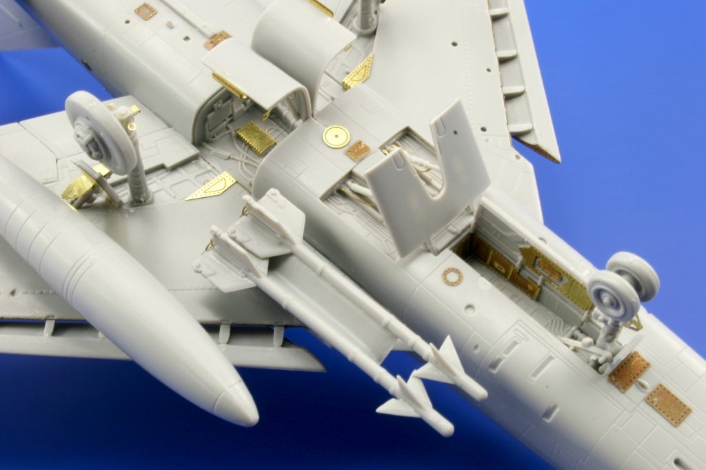 Eduard 73363 F-100C SA 1/72 TRUMPETER – image 14