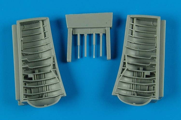 Baie de train d'atterrissage Aires 7274 SB2C Helldiver, échelle 1/72, Academy