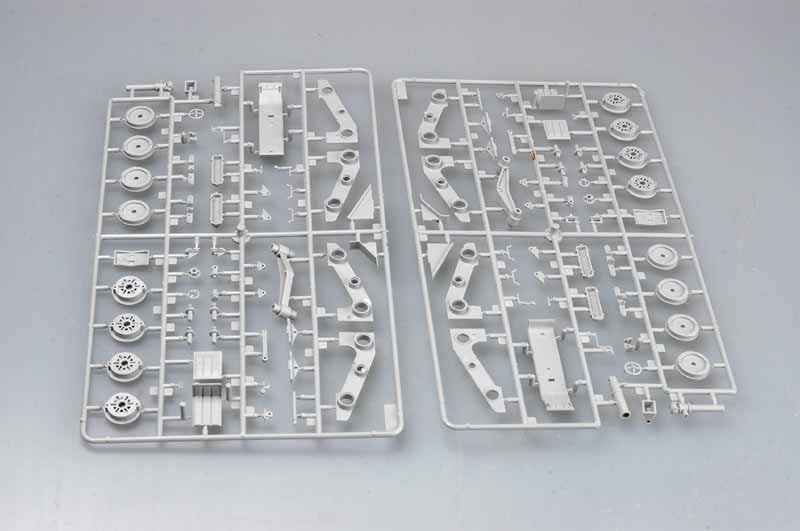 Trumpeter 00212 MAZ-537G Type de production tardive avec semi-remorque MAZ/ChMZAP-5247G (1/35) – Bild 13