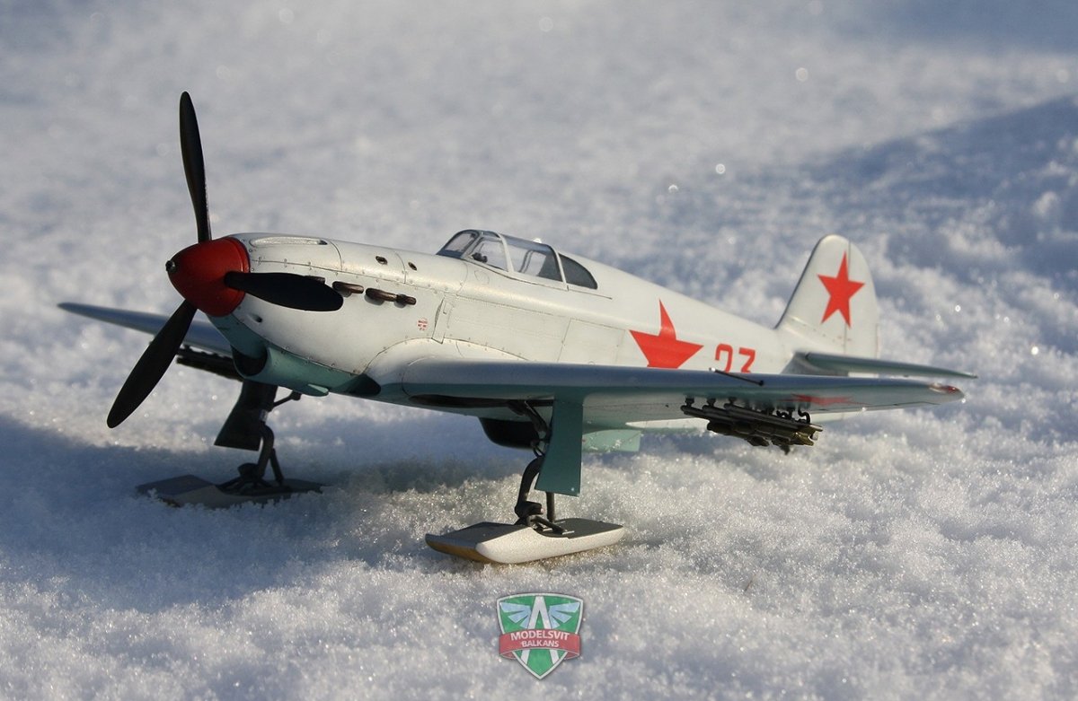 Modelsvit 4802 Yak-1 chasseur soviétique sur skis 1/48 – image 8