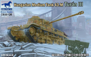 Bronco CB35126 Char moyen hongrois 43.m Turan III 1/35