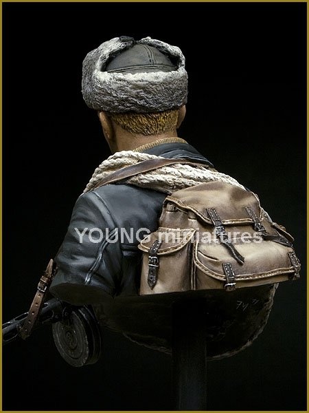 Young Miniatures YM1827 OFFICIER DE MONTAGNE SOVIÉTIQUE 1942 1/10 – Bild 7