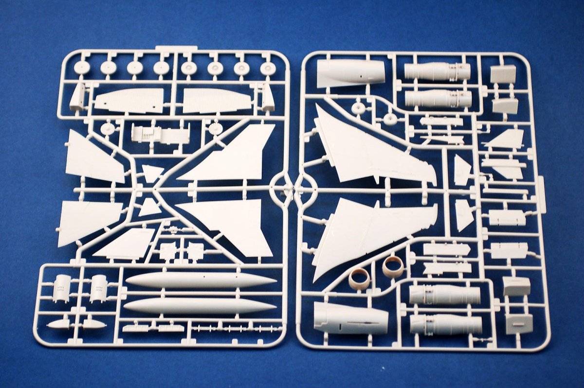 Kitty Hawk 80106 Sepecat Jaguar GR.1/GR.3 1/48 – Bild 11