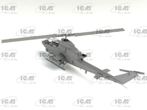 ICM 32061 AH-1G Cobra production tardive 1/32  – image 6