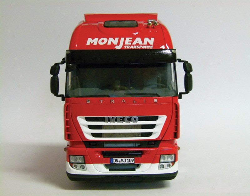 Italeri 3869 IVECO Stralis Espace actif (1/24) – image 3