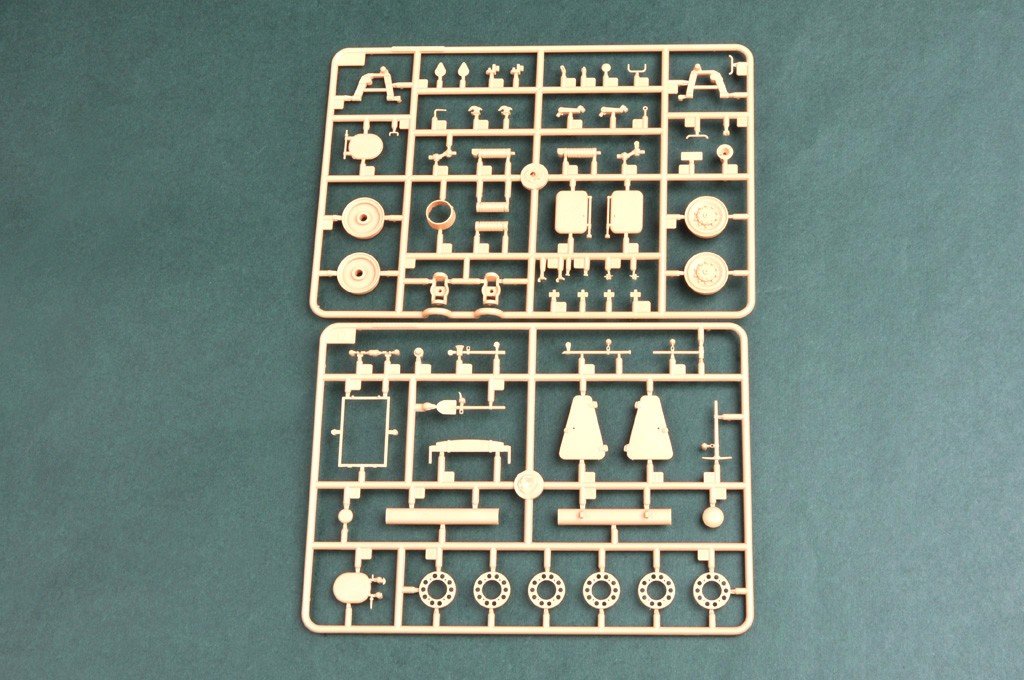 Hobby Boss 82485 PLA PTL02 Chasseur de chars à roues (1/35) – immagine 6