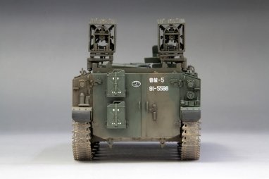 Fine Molds FM54 Véhicule blindé de transport de troupes Type 60 des Forces d&amp;#39;autodéfense terrestres japonaises avec MAT 1/35 – image 5