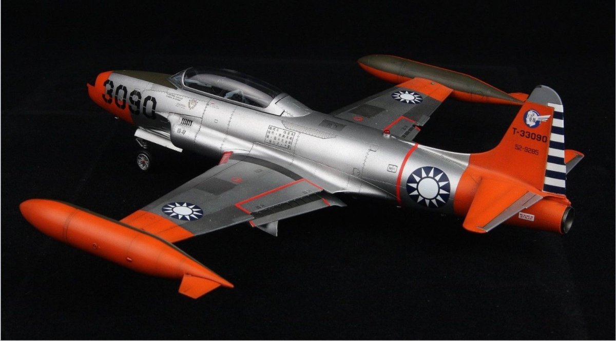 Great Wall Hobby S4805 RoCAF T-33A Shooting Star 1/48 – image 4