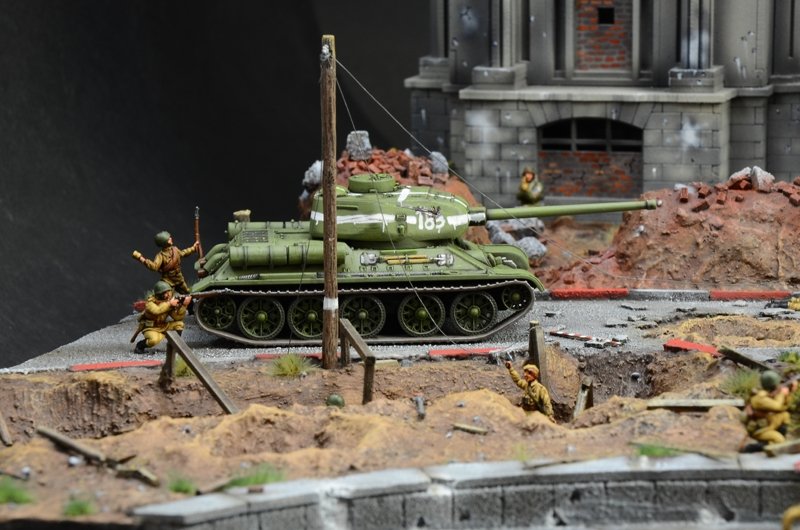 Italeri 6195 Bataille du Reichstag 1945 - Coffret de bataille 1/72 – image 4