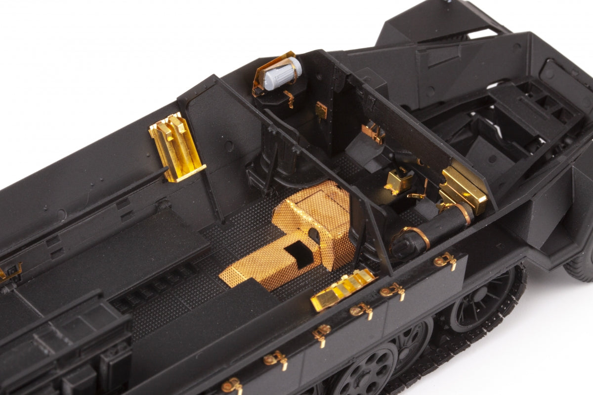 Edouard 36518 Sd. Kfz. 251/18 Ausf. Un ICM 1/35 – immagine 4