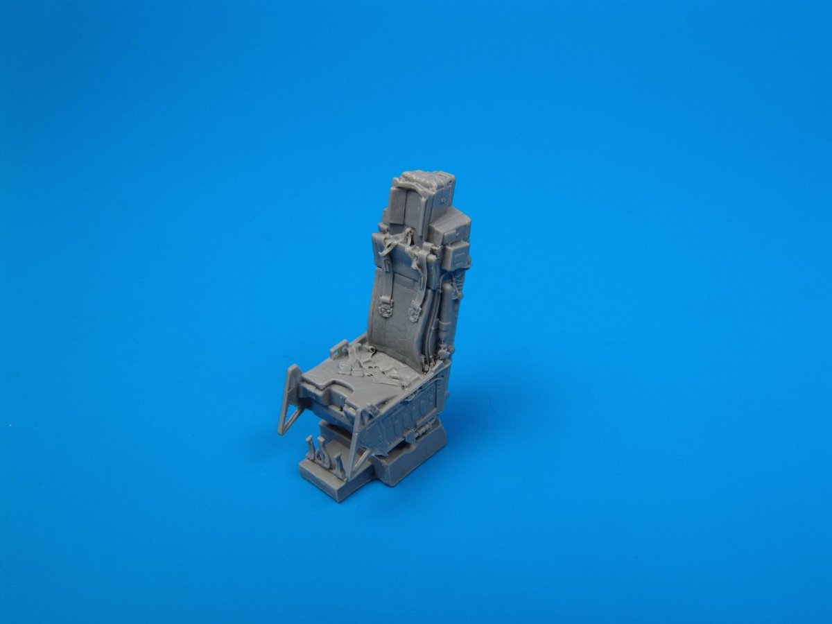 Siège éjectable Quickboost QB48002 F-16A/C avec ceintures de sécurité 1/48