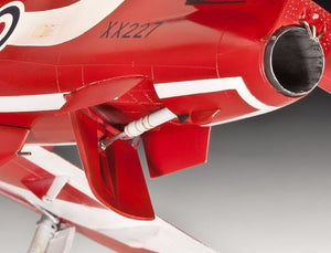 Revell 04284 BAe Hawk Red Arrows 1/32 – image 4
