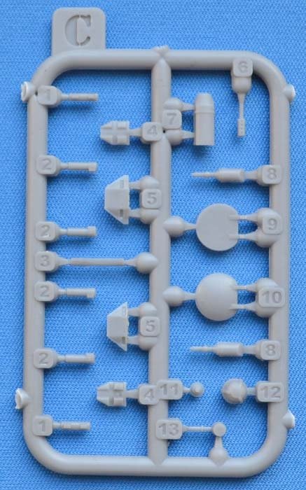ACE 72456 AML-90 Voiture blindée légère (4x4) 1/72 – image 5