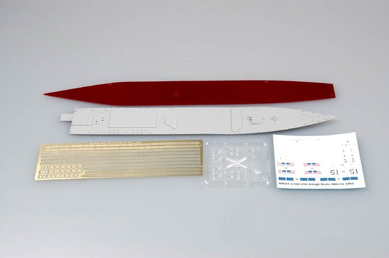 Trumpeter 04523 USS Arleigh Burke DDG-51 1/350 – image 2