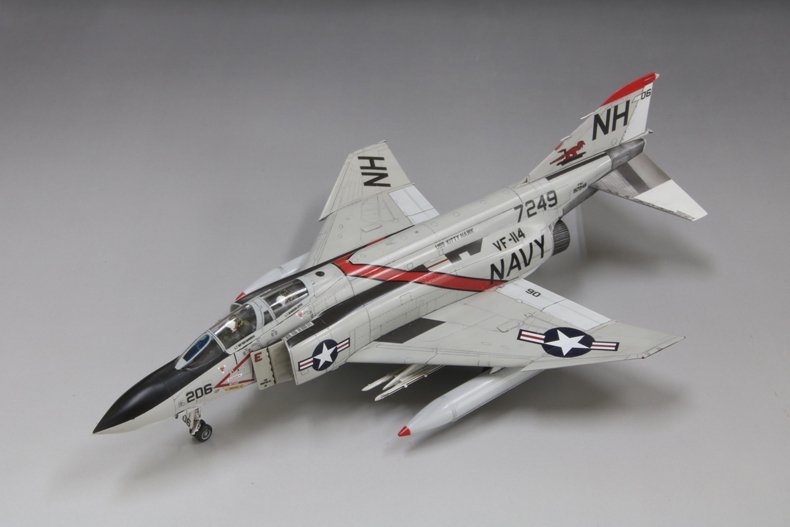 Fine Molds FP43S Chasseur à réaction F-4J « Aardvarks » de l&amp;#39;US Navy, échelle 1/72 – immagine 2