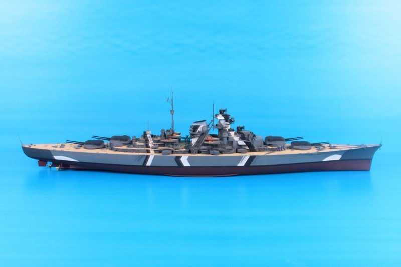 Trumpeter 03702 Cuirassé allemand Bismarck (1/200) – image 7