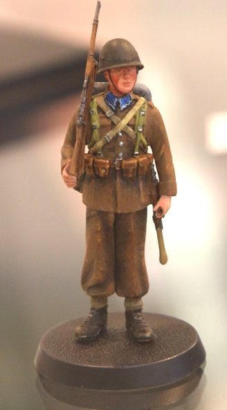 ToRo Modèle 35F103 Septembre 1939 - Soldat polonais avec équipement de campagne complet 1/35 – immagine 3